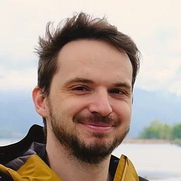Florian, outdoors by a lake